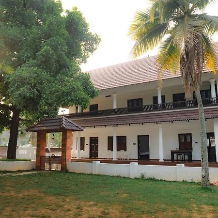 Tamarind Heritage Holiday Home Angamali Buitenkant foto